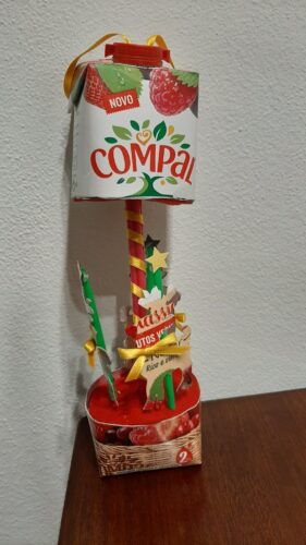 Carrossel natal<br/>O carrossel de natal numa embalagem de Compal, esta foi a inspiração para criar este trabalho fantástico.